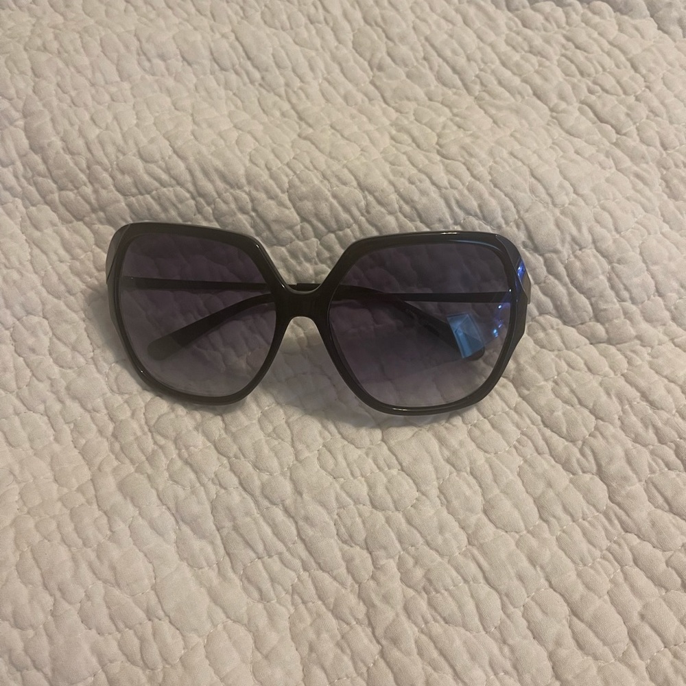 Black sunglasses